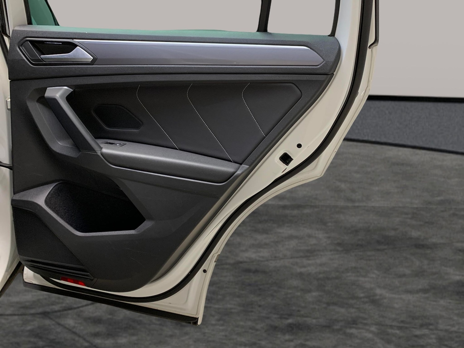 Used Volkswagen Tiguan 2020 for sale - 76436986: Photo 37