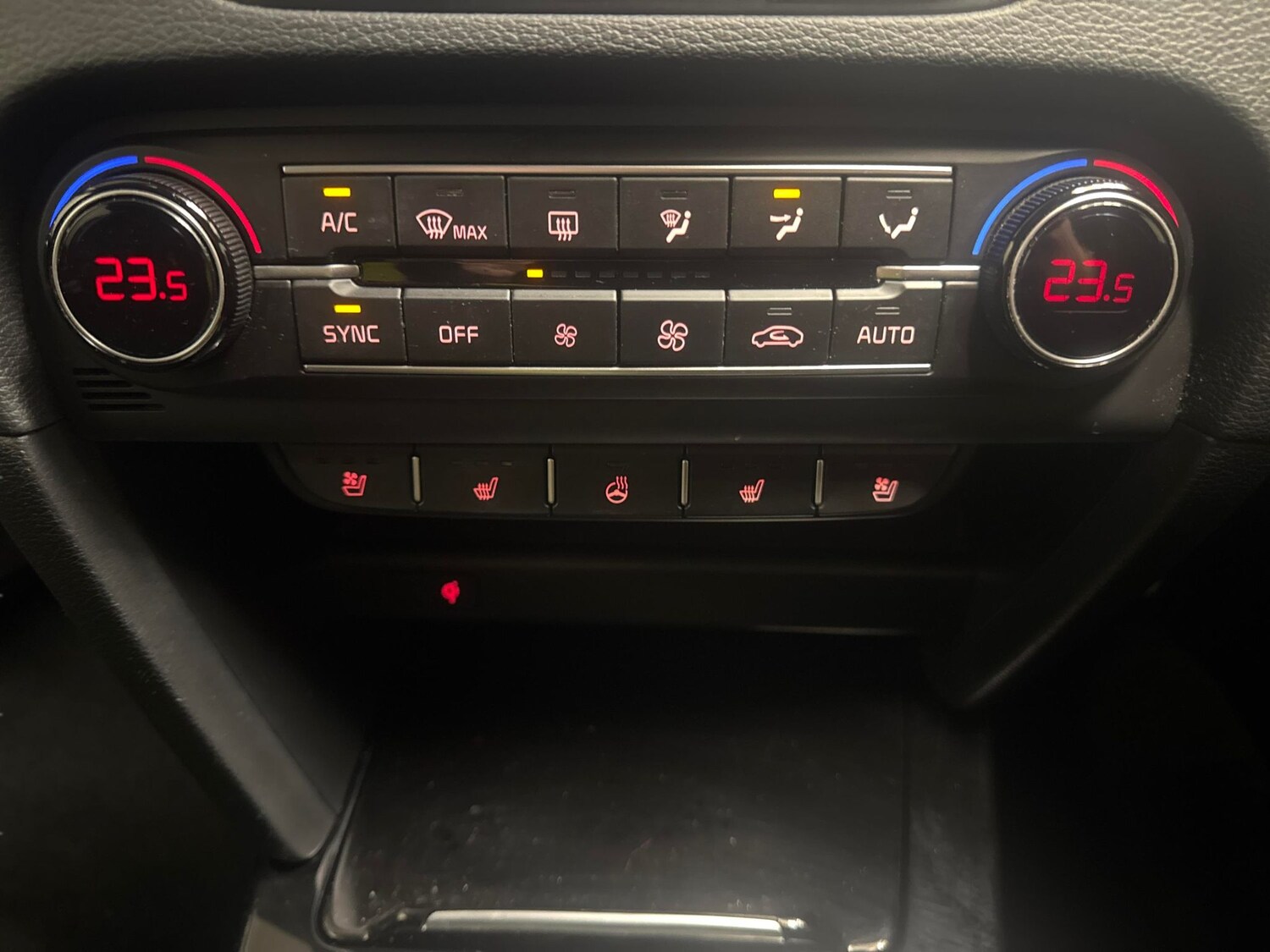 Used Kia XCeed 2022 for sale - 77842032: Photo 19