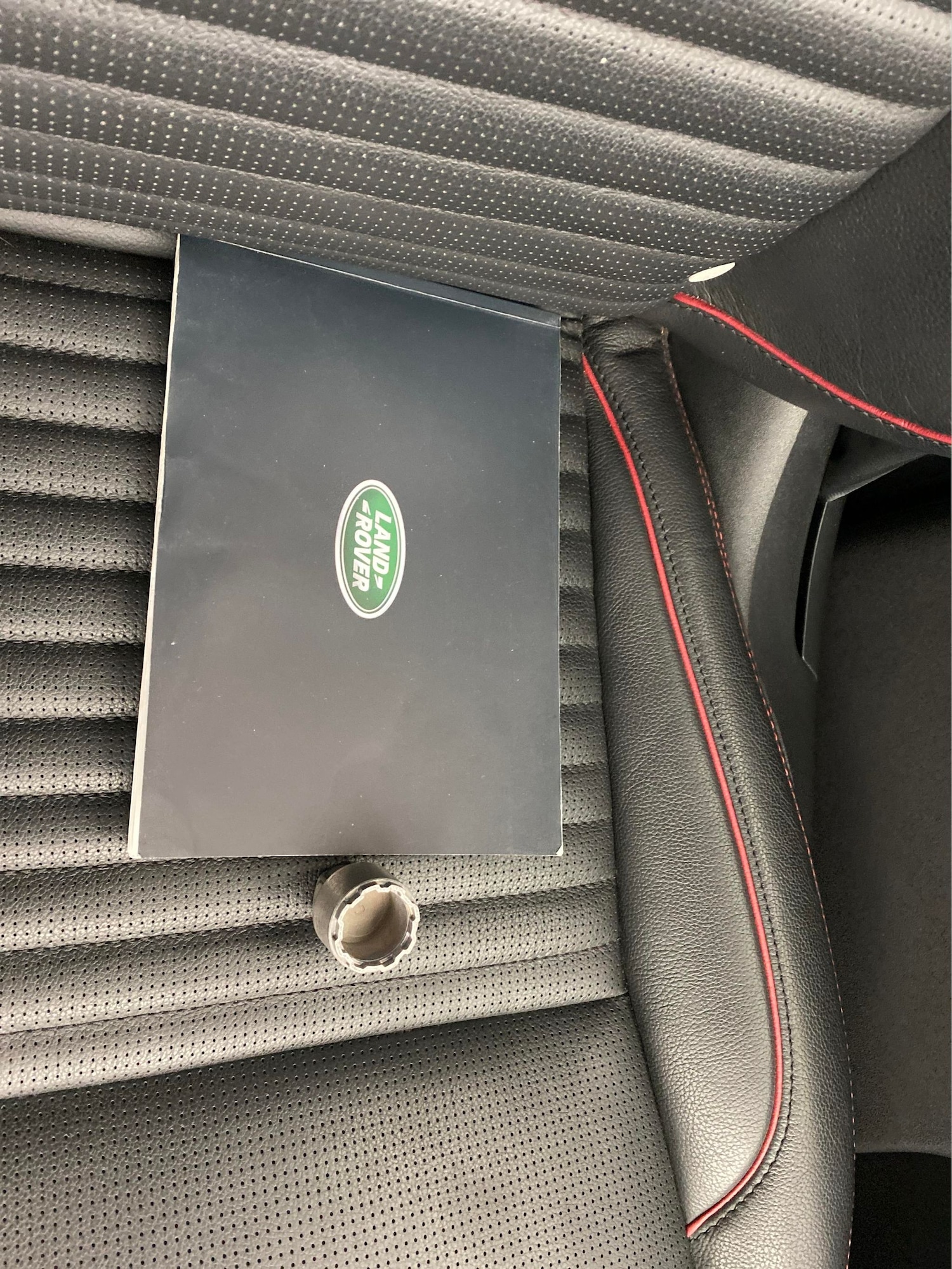 Used Land Rover Discovery Sport 2022 for sale - 77221404: Photo 32