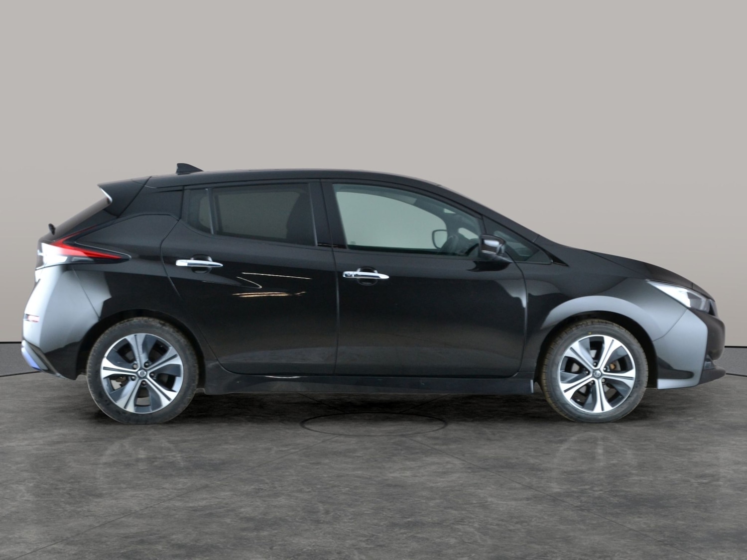 Used Nissan Leaf 2021 for sale - 77196253: Photo 11
