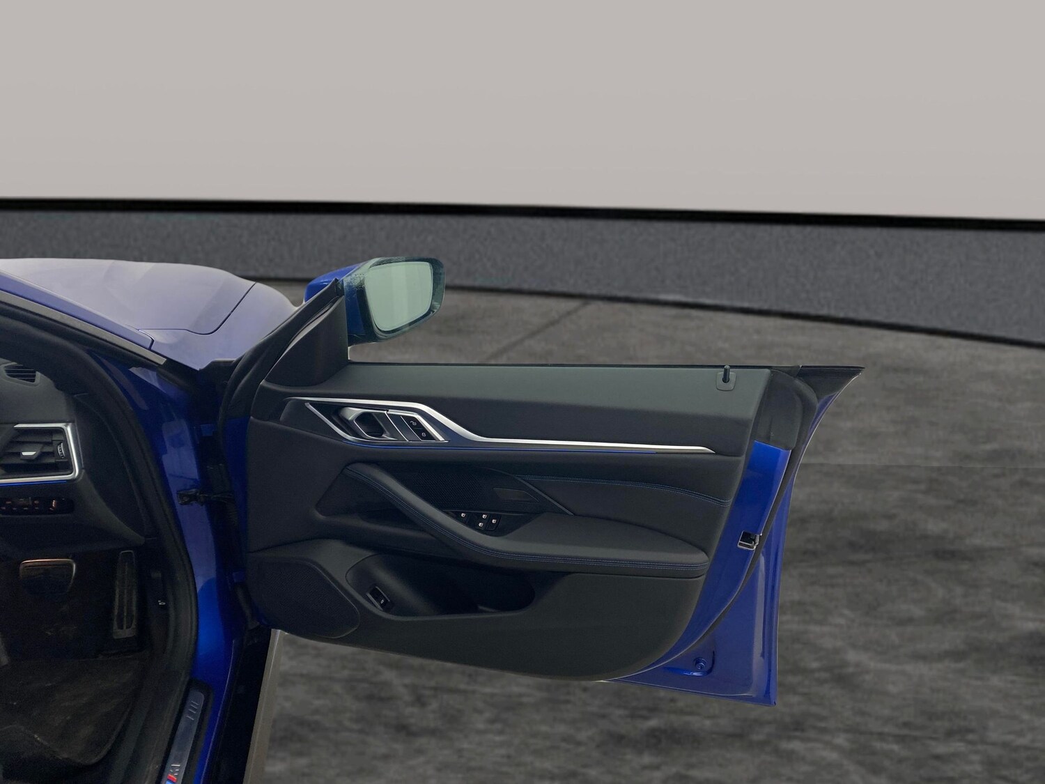 Used BMW i4 2023 for sale - 77797917: Photo 25