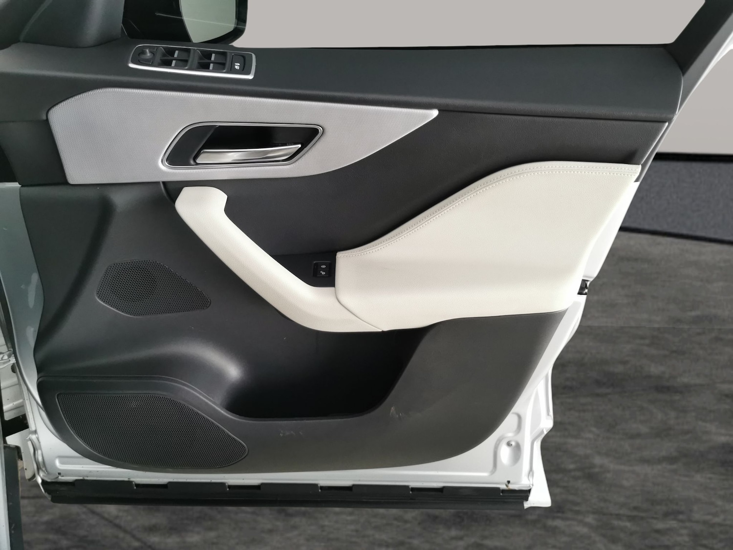 Used Jaguar F-Pace for sale - 77311147: Photo 32