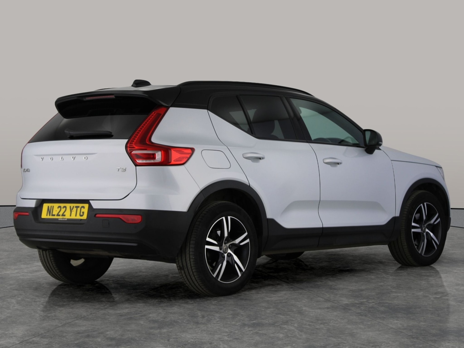 Used Volvo XC40 2022 for sale - 78042510: Photo 10