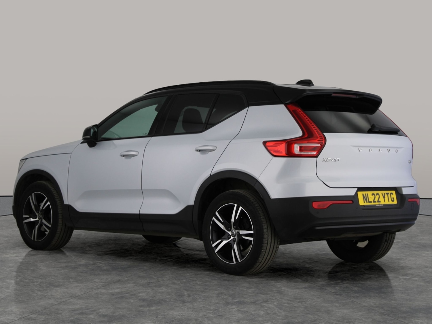 Used Volvo XC40 2022 for sale - 78042510: Photo 12