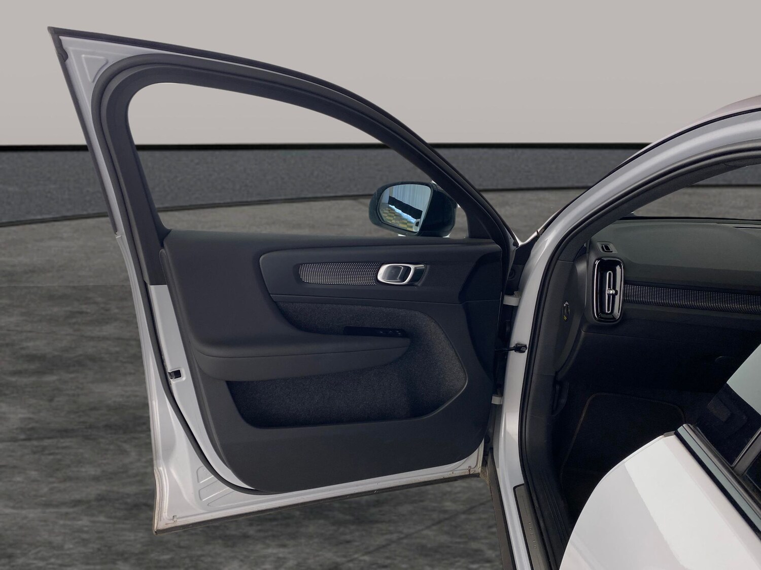 Used Volvo XC40 2022 for sale - 78042510: Photo 21