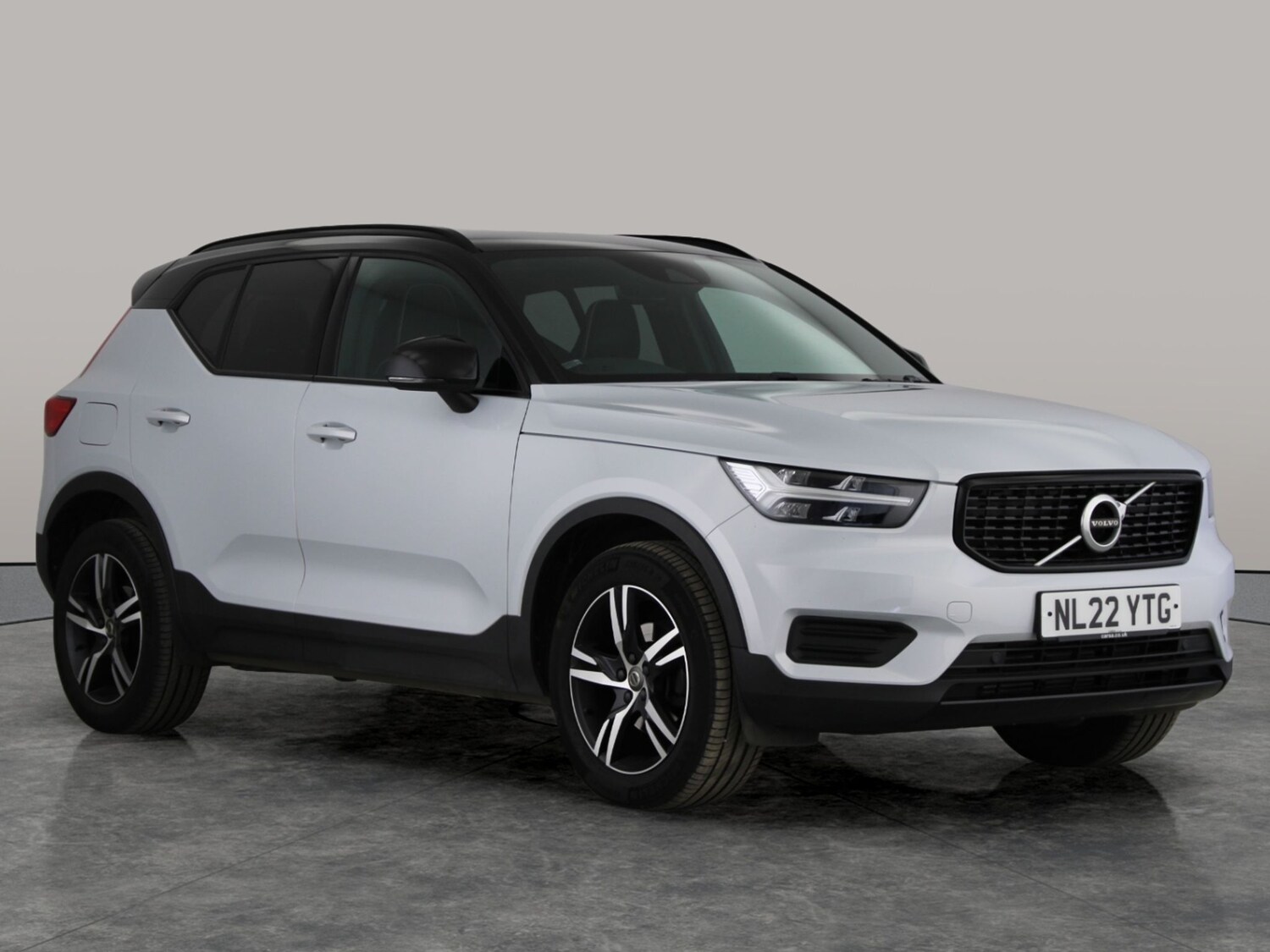 Used Volvo XC40 2022 for sale - 78042510: Photo 8