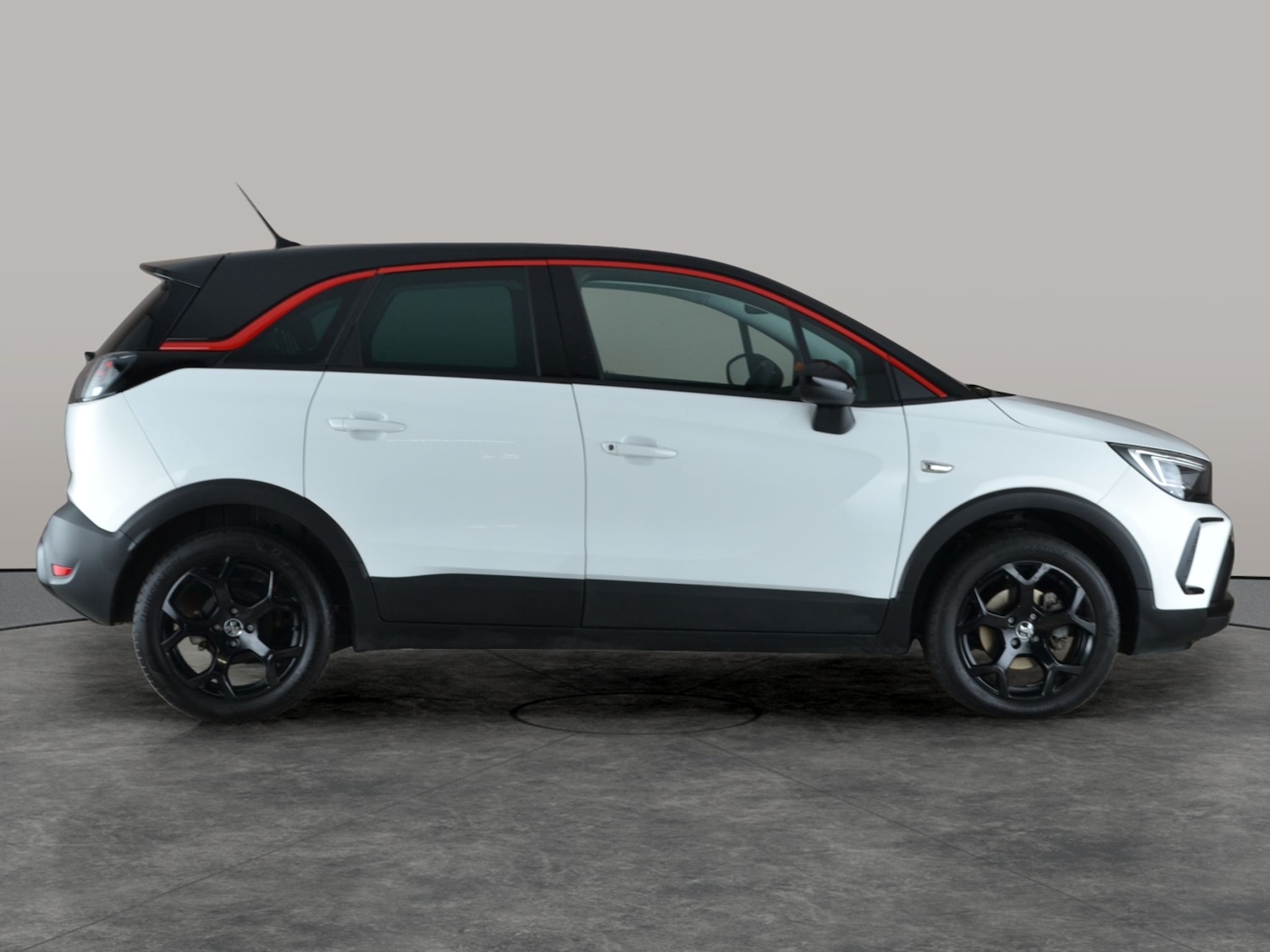 Used Vauxhall Crossland 2023 for sale - 77244810: Photo 9