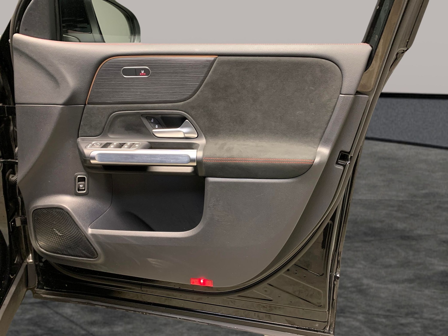 Used Mercedes-Benz EQB 2025 for sale - 76851469: Photo 27