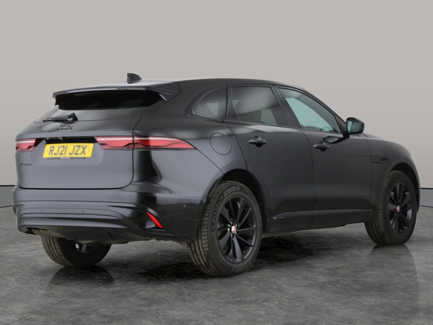 Used Jaguar F-Pace 2021 for sale - 76946367: Photo 10