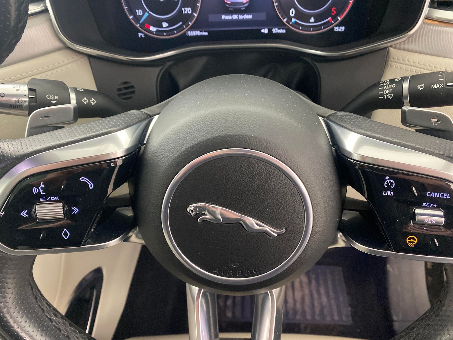 Used Jaguar F-Pace 2021 for sale - 76946367: Photo 18