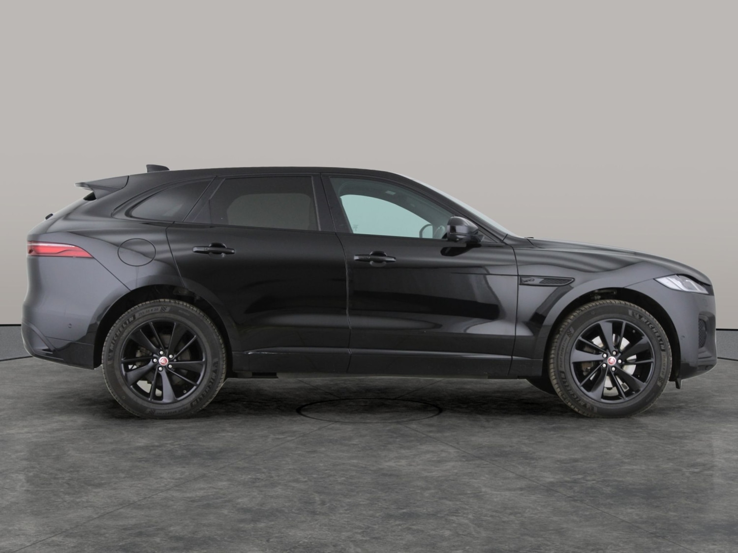 Used Jaguar F-Pace 2021 for sale - 76946367: Photo 9