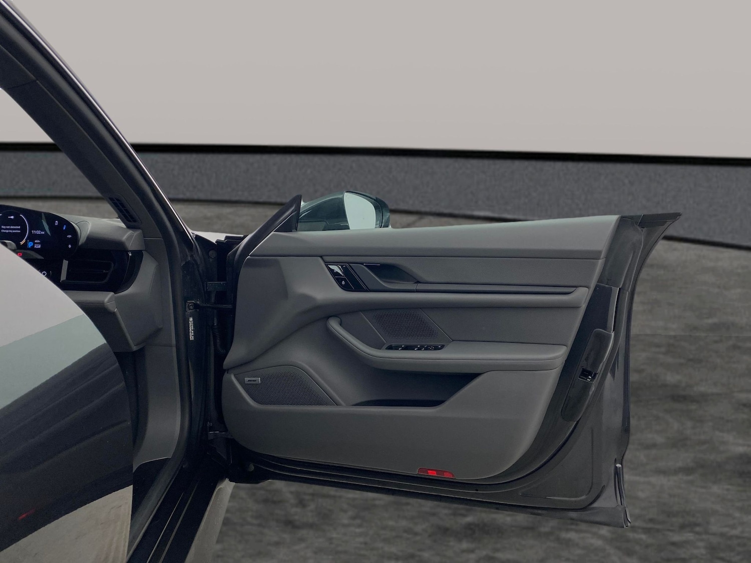 Used Porsche Taycan 2020 for sale - 76967111: Photo 29