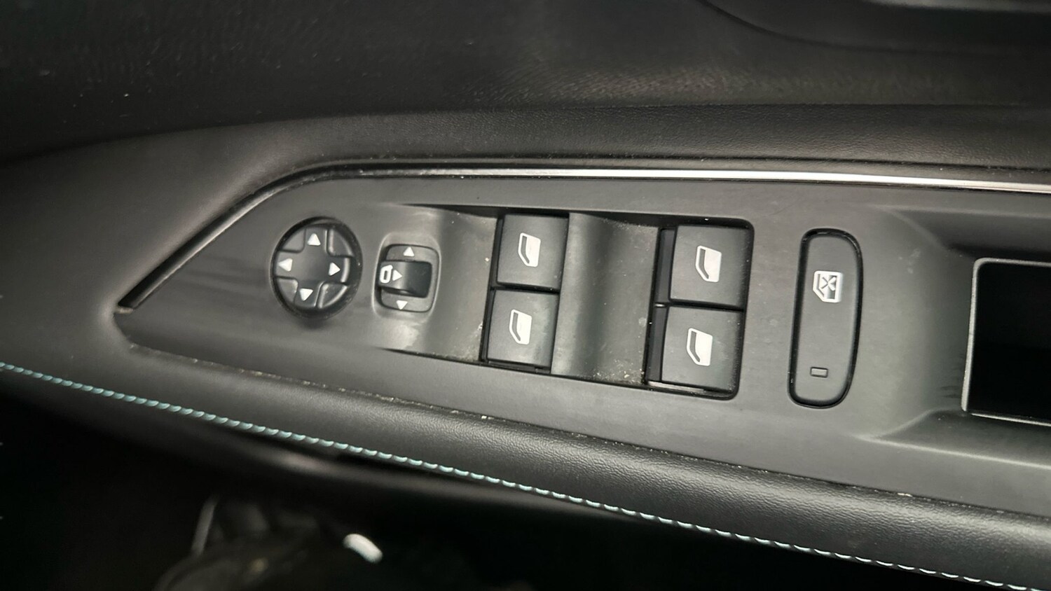 Used Peugeot 3008 2021 for sale - 77448002: Photo 27