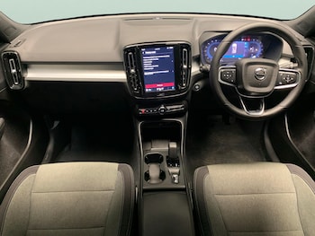 Used Volvo XC40 2023 for sale - 75525315: Photo