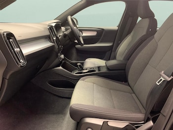Used Volvo XC40 2023 for sale - 75525315: Photo
