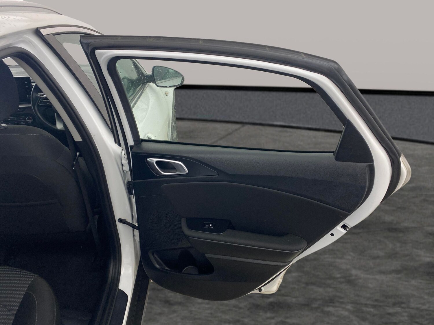 Used Kia XCeed 2023 for sale - 77447937: Photo 25