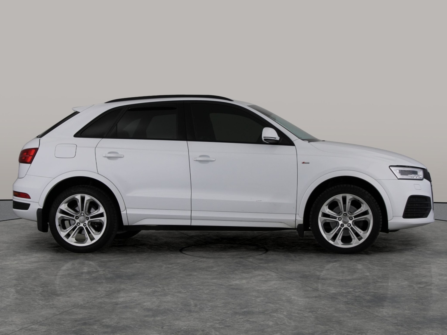 Used Audi Q3 2017 for sale - 76362454: Photo 12