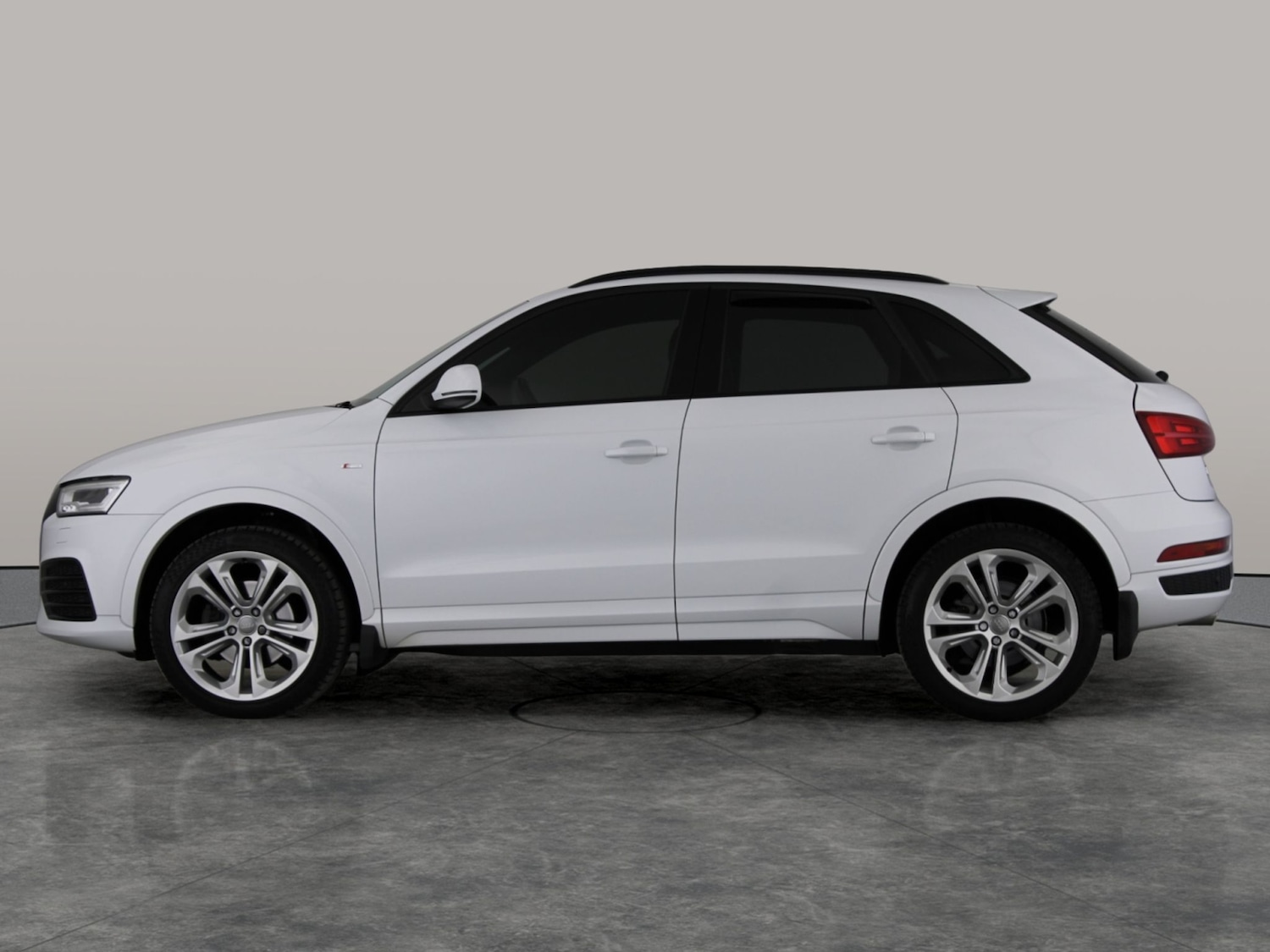 Used Audi Q3 2017 for sale - 76362454: Photo 17
