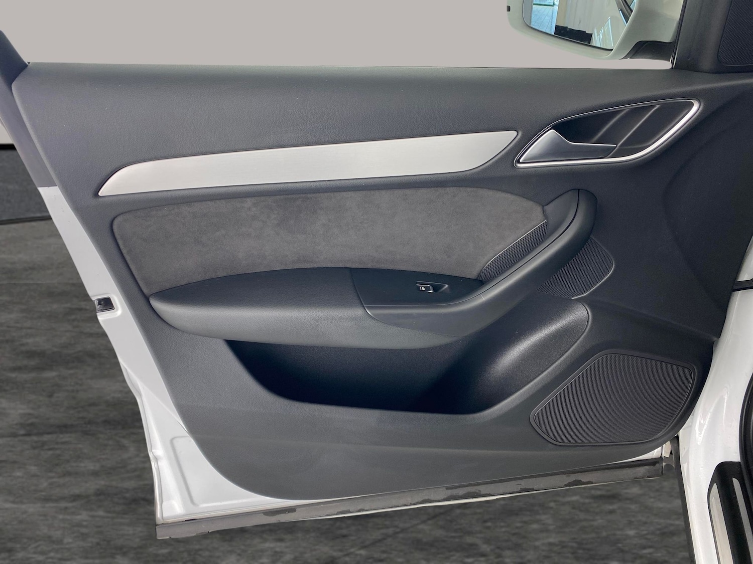 Used Audi Q3 2017 for sale - 76362454: Photo 34