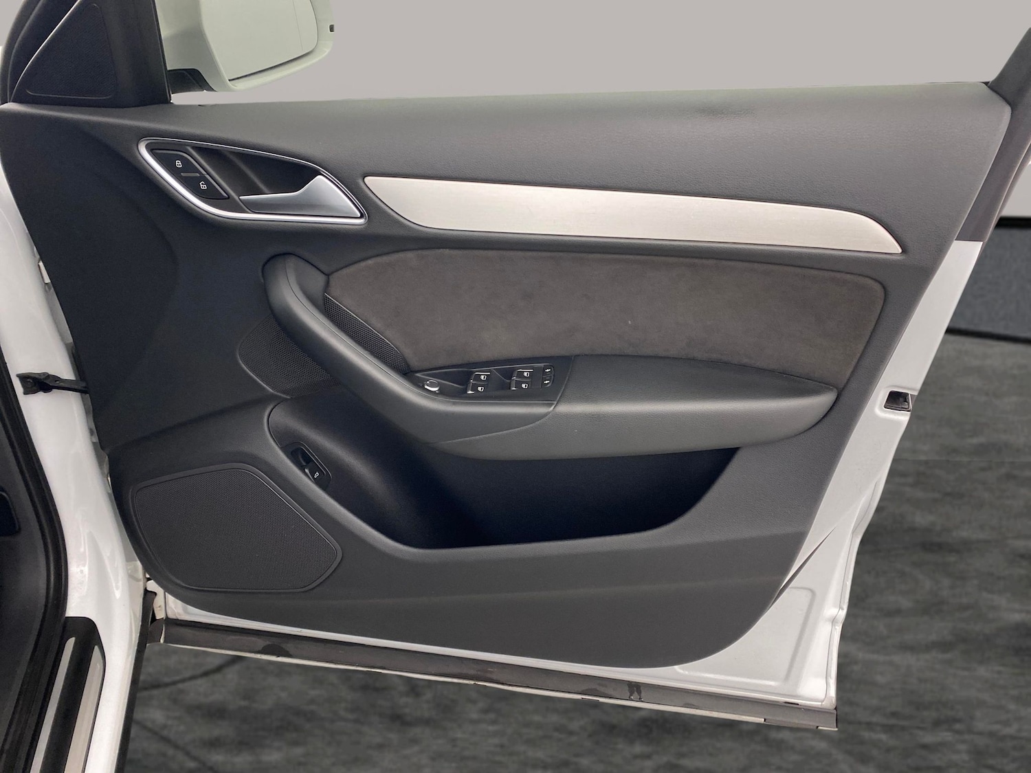 Used Audi Q3 2017 for sale - 76362454: Photo 39