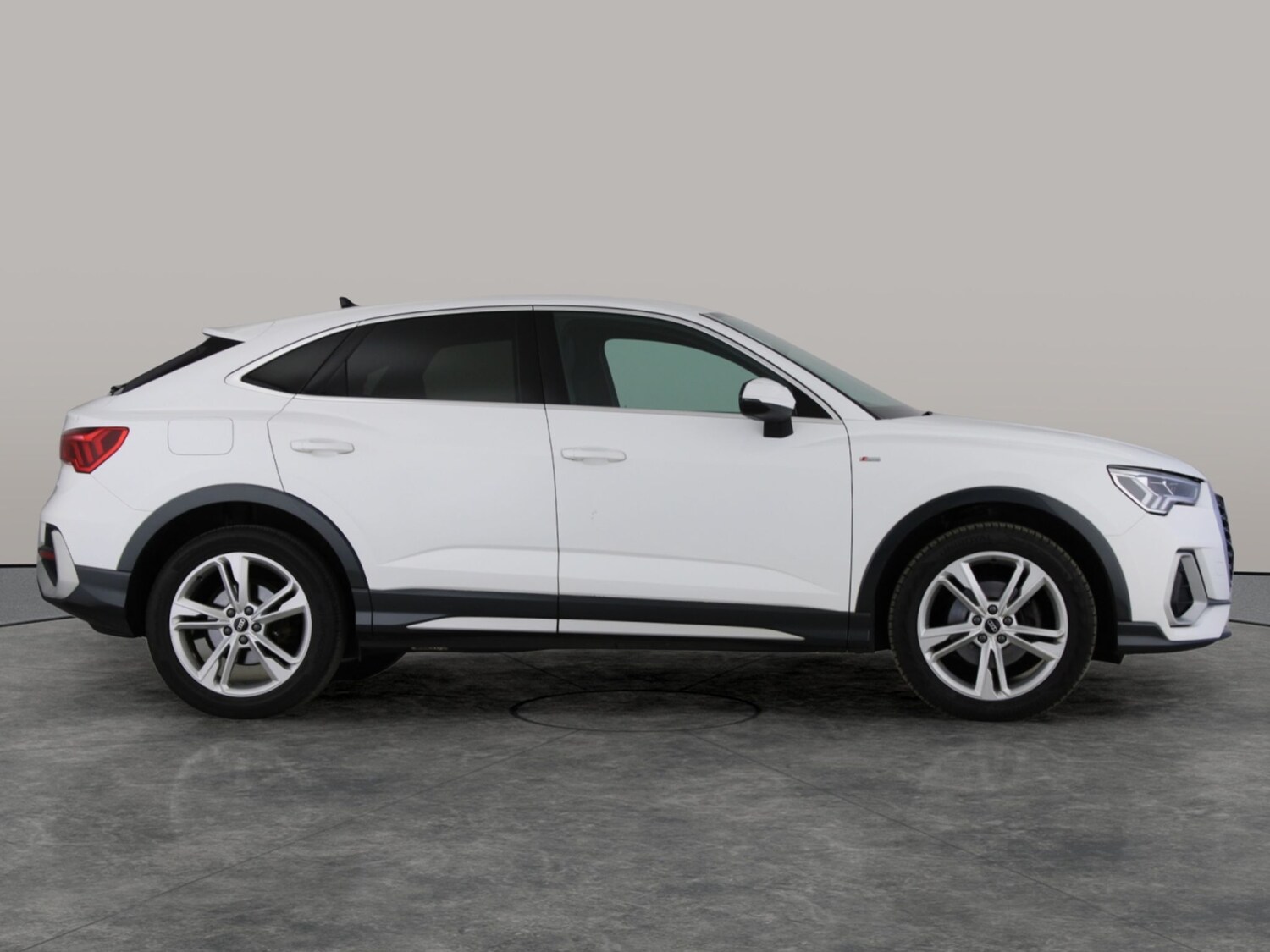 Used Audi Q3 2022 for sale - 78067873: Photo 9
