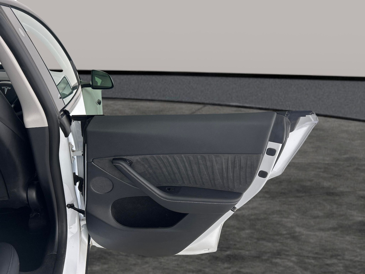 Used Tesla Model Y 2024 for sale - 77903725: Photo 26