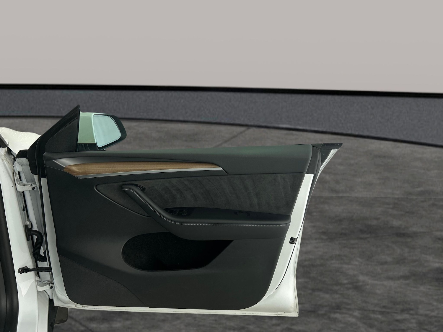 Used Tesla Model Y 2024 for sale - 77903725: Photo 27