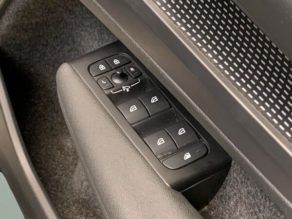 Used Volvo XC40 2022 for sale - 76320514: Photo 19