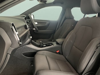 Used Volvo XC40 2023 for sale - 79326298: Photo