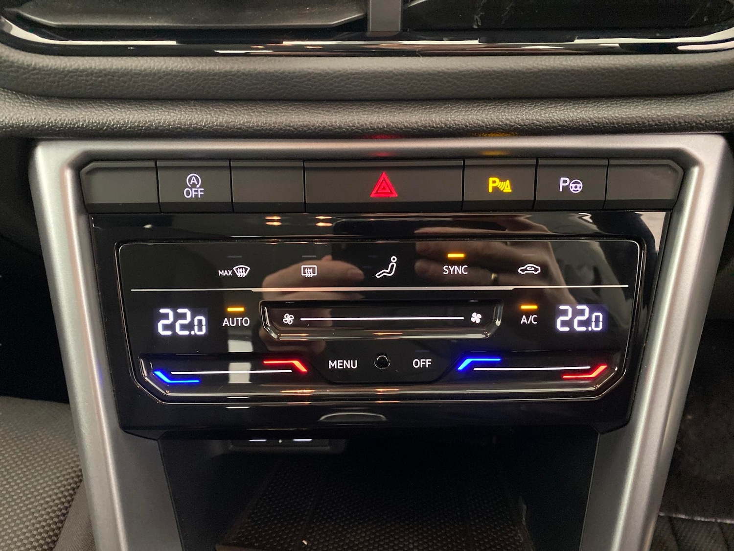 Used Volkswagen T-Roc 2023 for sale - 76566111: Photo 15