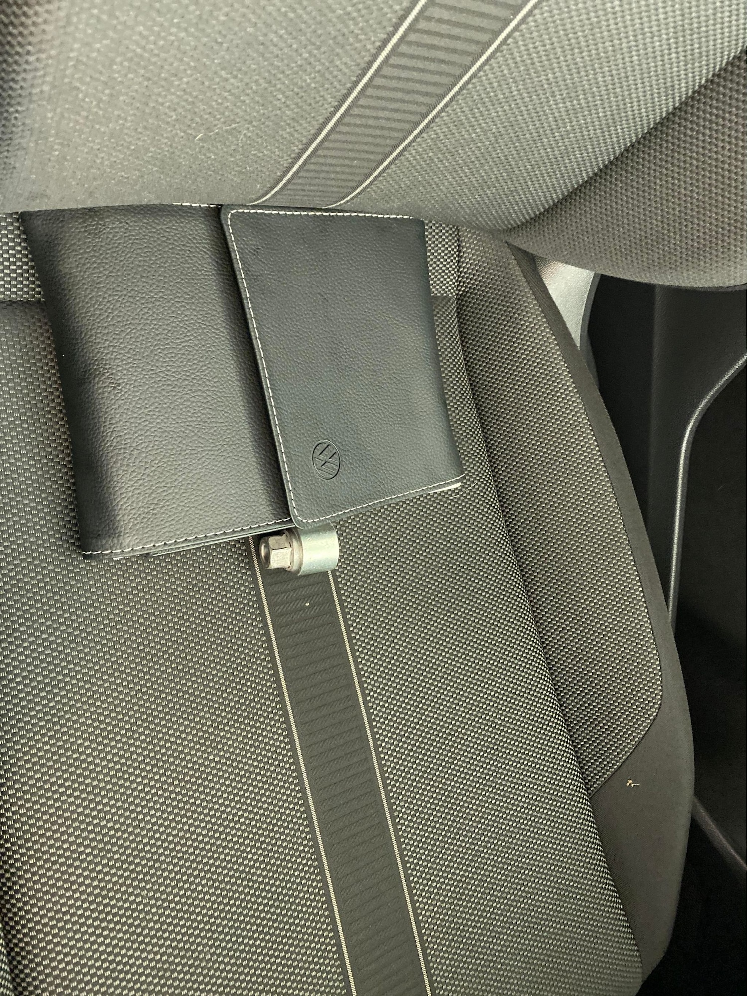 Used Volkswagen T-Roc 2023 for sale - 76566111: Photo 24