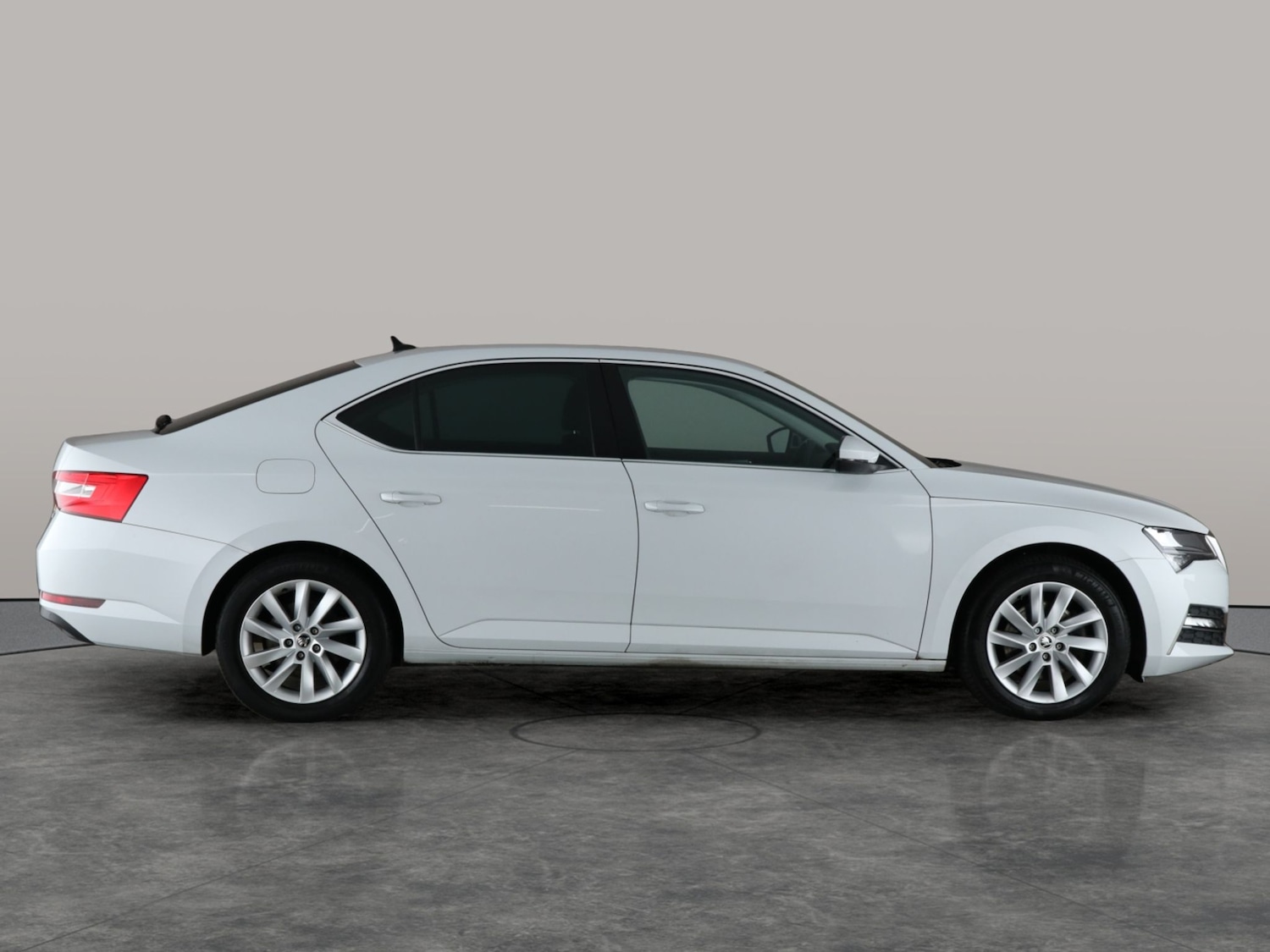 Used Skoda Superb 2021 for sale - 76661538: Photo 8