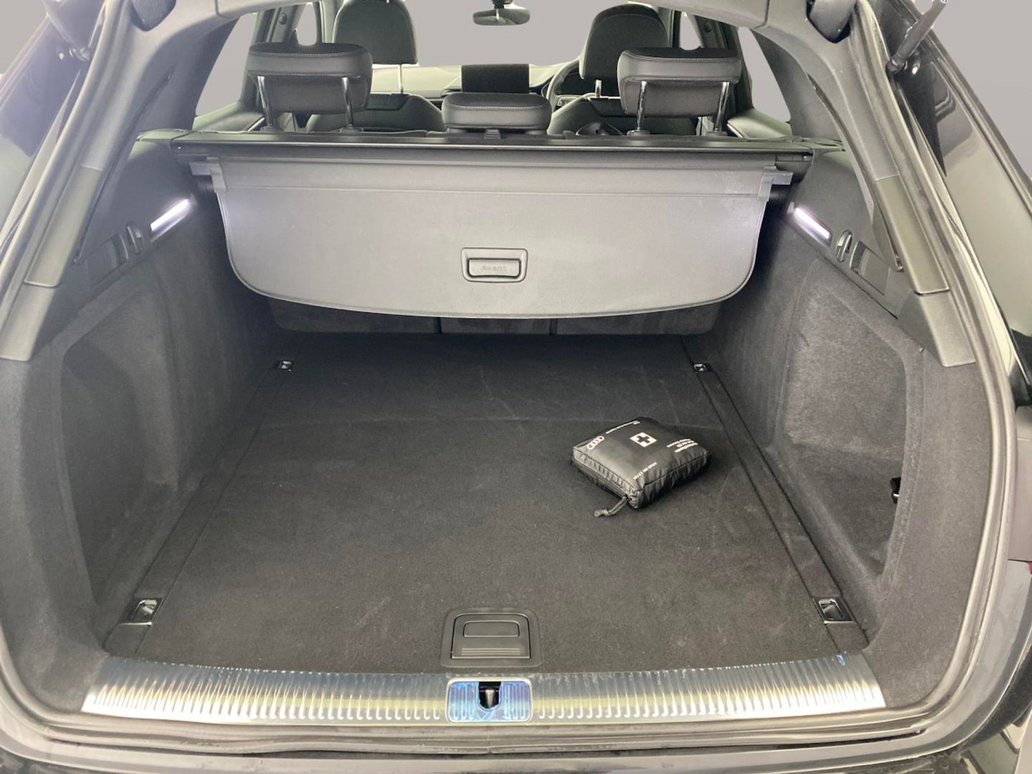 Used Audi A4 Avant 2023 for sale - 76426158: Photo 9