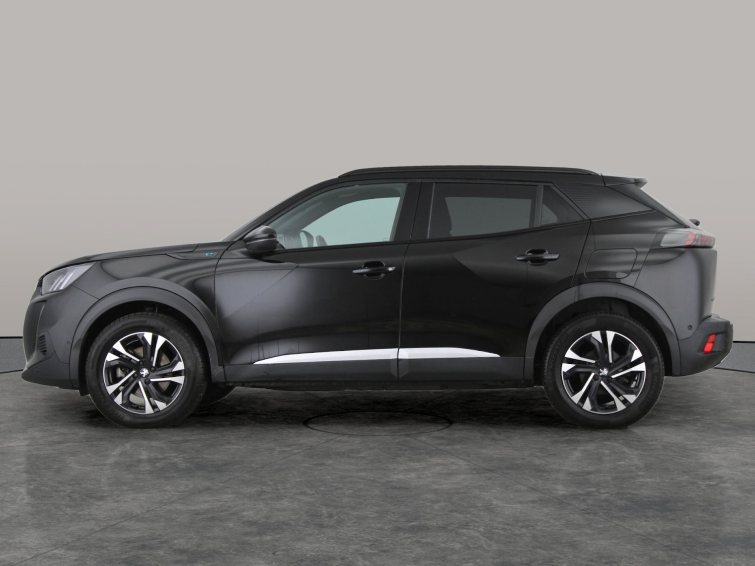 Used Peugeot E-2008 2023 for sale - 77031825: Photo 13