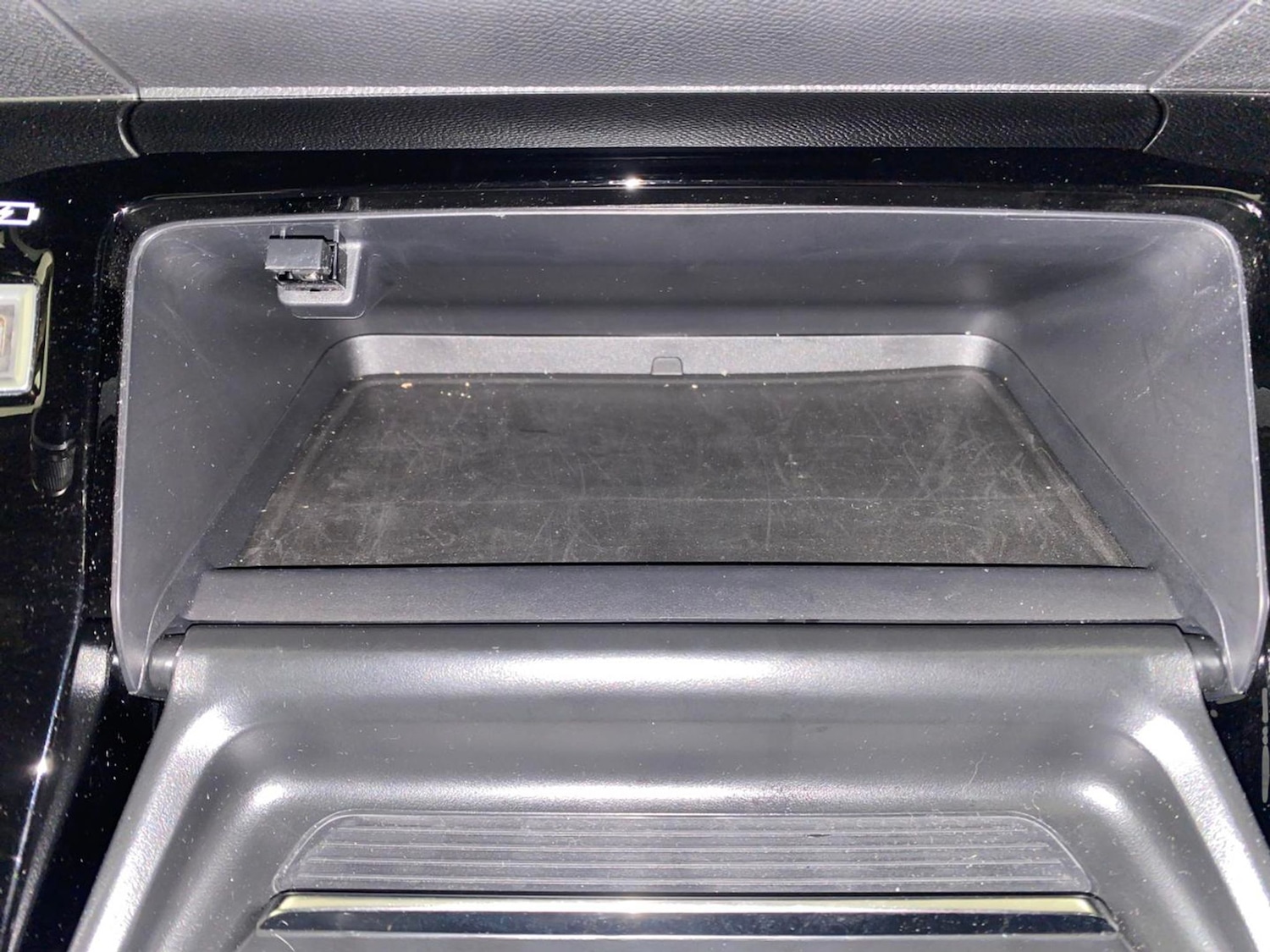 Used Peugeot E-2008 2023 for sale - 77031825: Photo 18