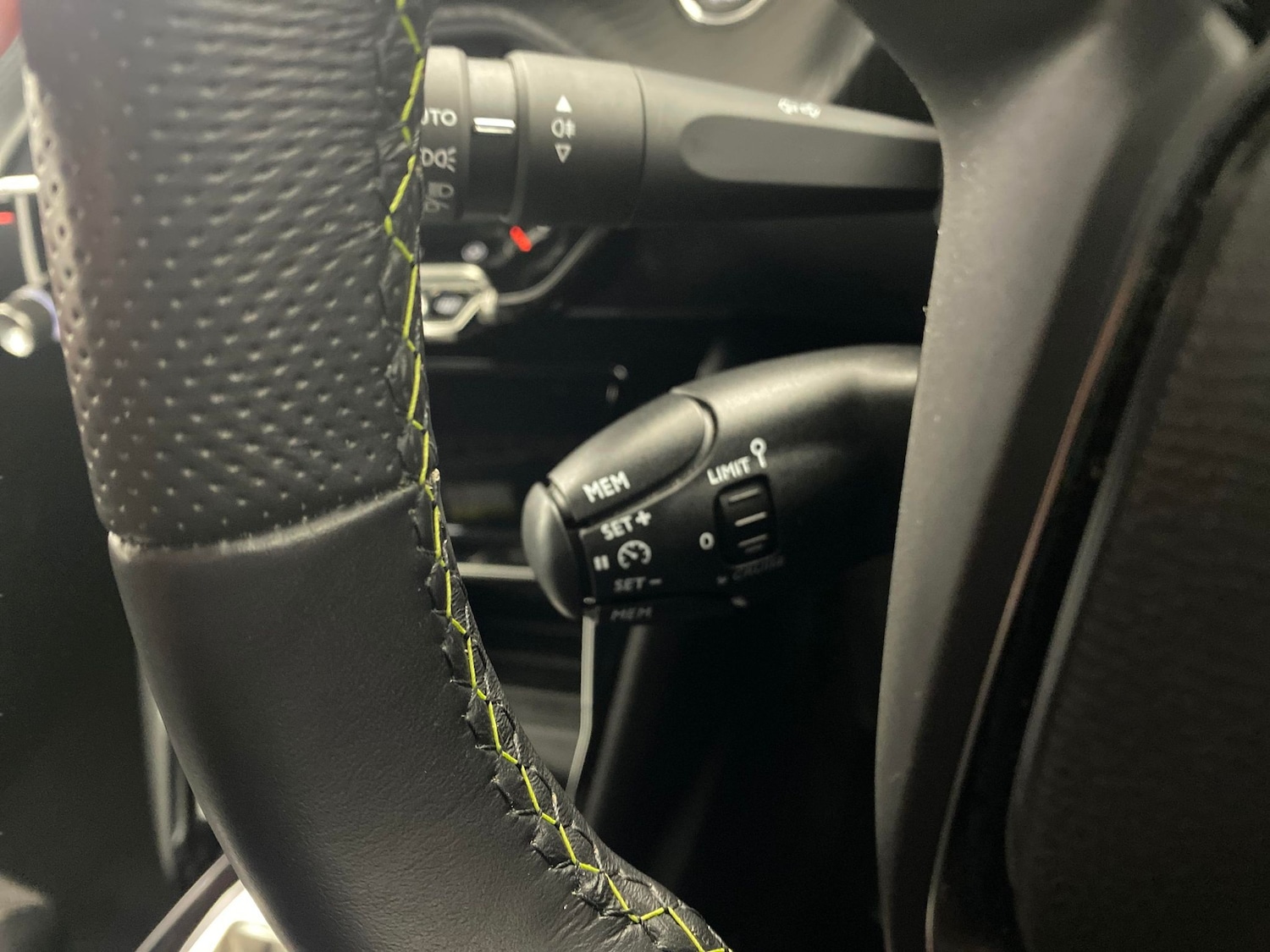 Used Peugeot E-2008 2023 for sale - 77031825: Photo 19