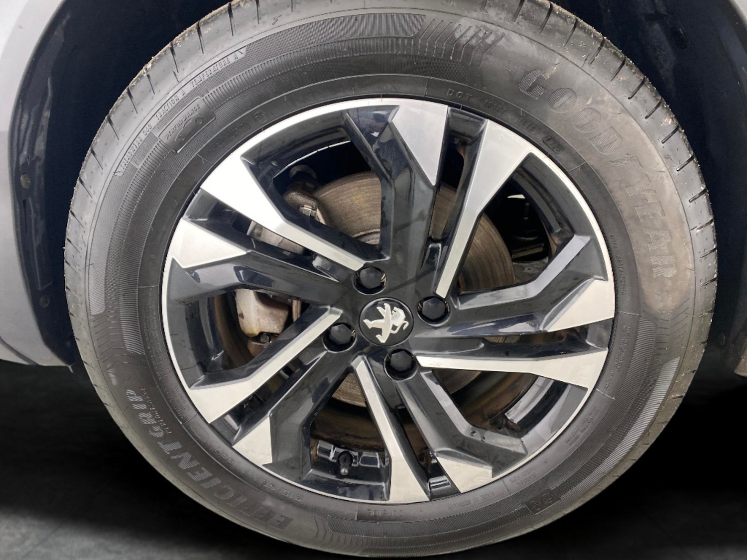 Used Peugeot E-2008 2023 for sale - 77031825: Photo 20