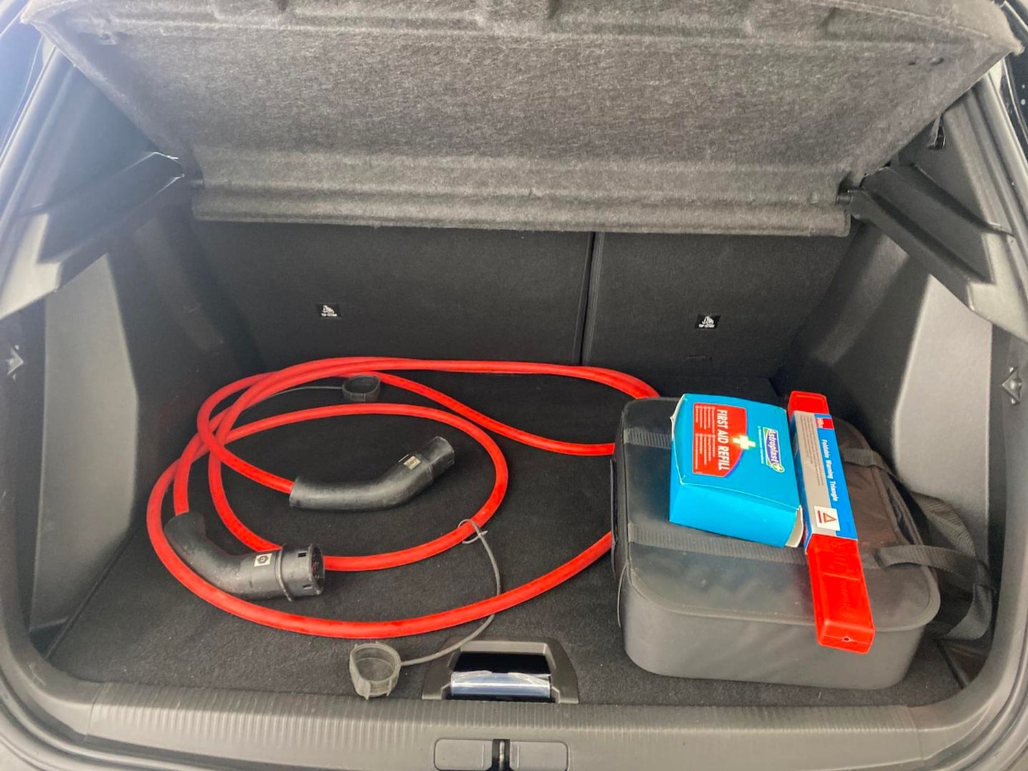 Used Peugeot E-2008 2023 for sale - 77031825: Photo 7