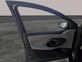 Used Toyota Yaris 2022 for sale - 75284119: Photo