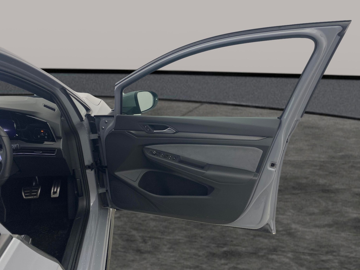 Used Volkswagen Golf 2023 for sale - 77125586: Photo 24