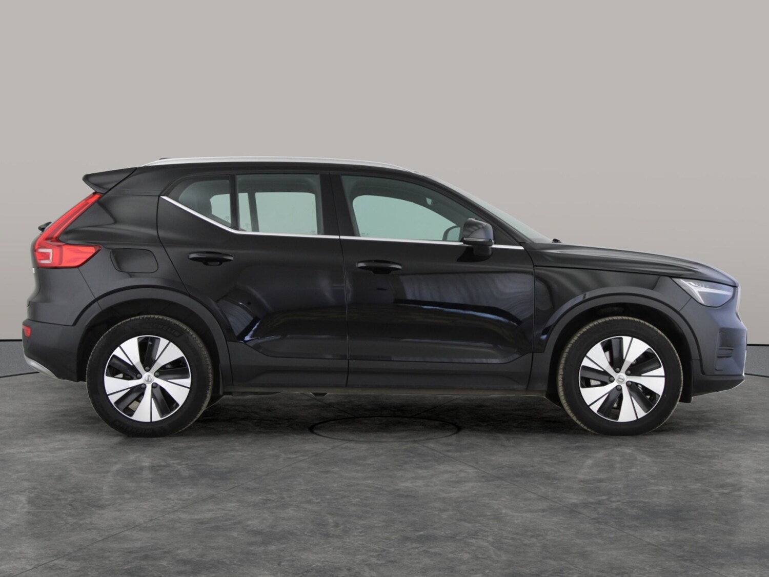 Used Volvo XC40 2023 for sale - 77730595: Photo 9