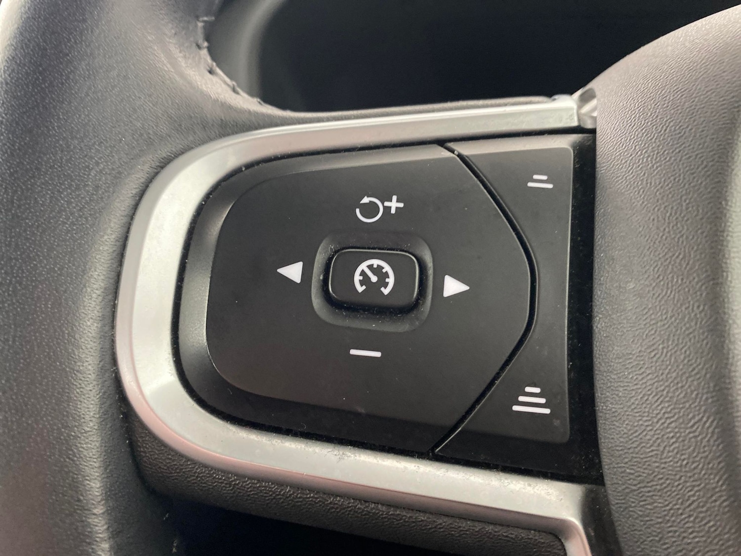 Used Volvo XC60 2020 for sale - 78026949: Photo 18