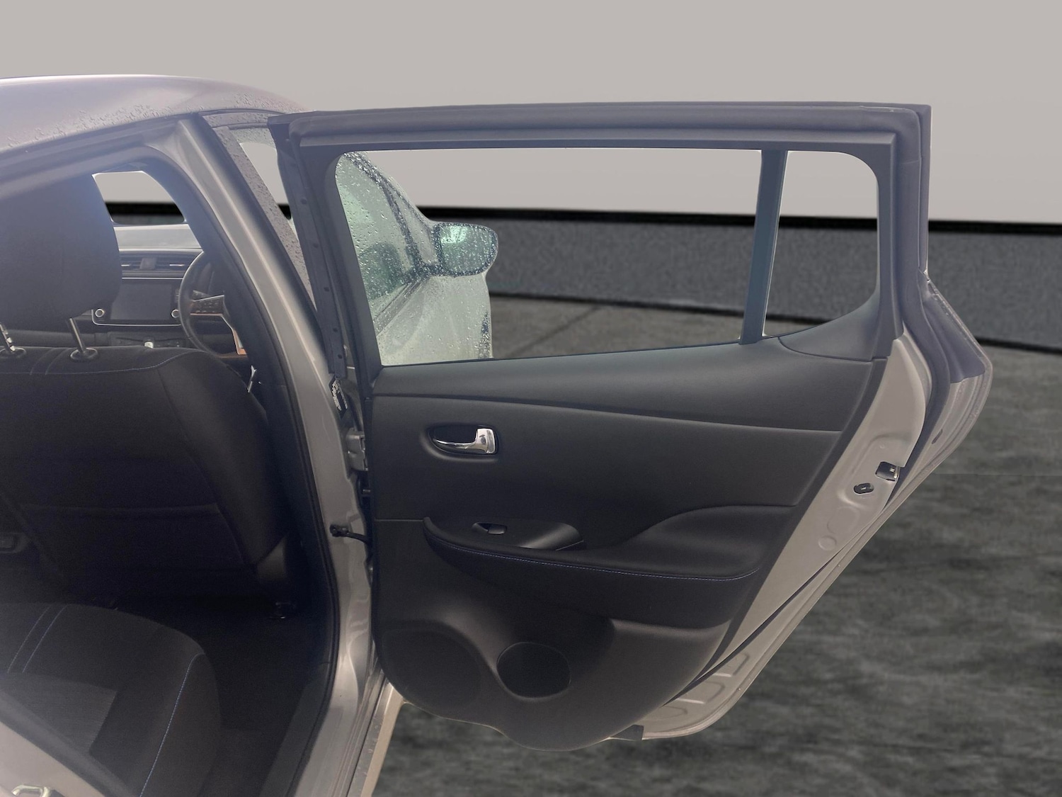 Used Nissan Leaf 2021 for sale - 77519598: Photo 24