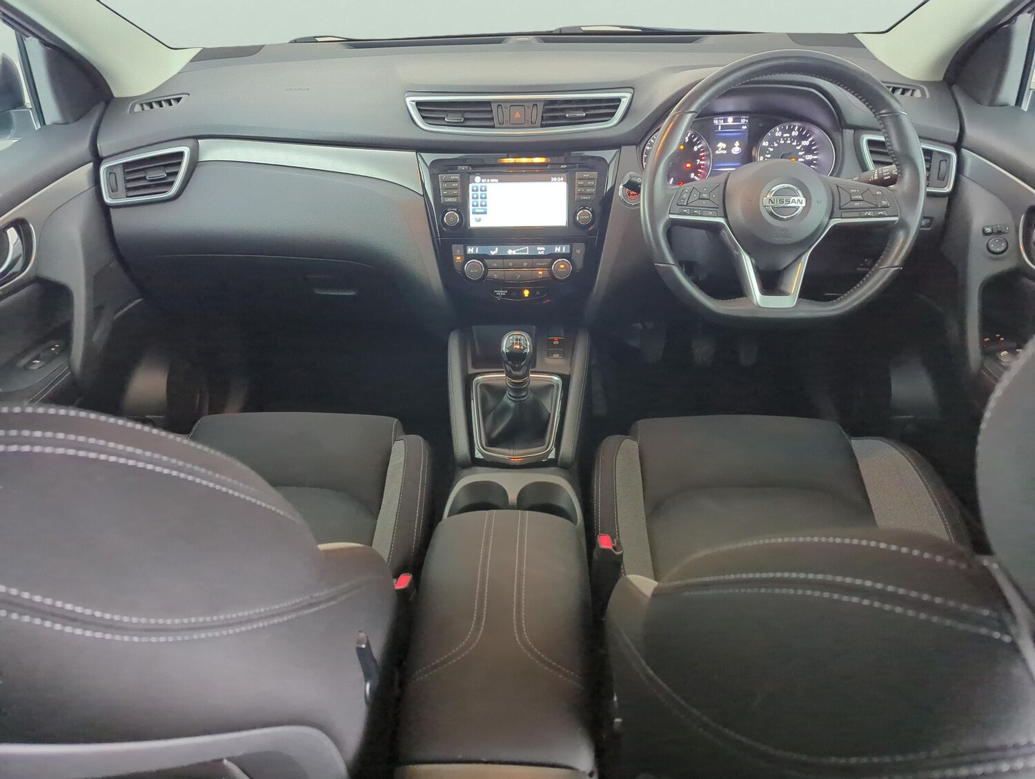 Used Nissan Qashqai 2018 for sale - 77360932: Photo 8