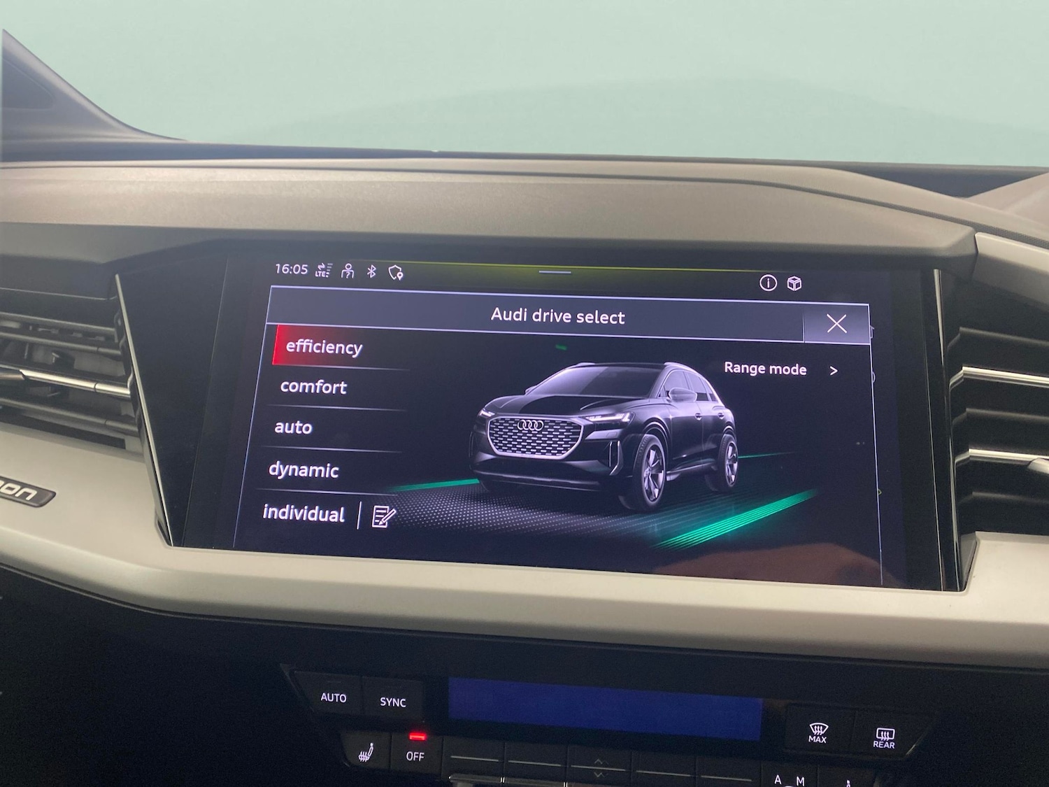 Used Audi Q4 e-tron 2023 for sale - 77897320: Photo 14