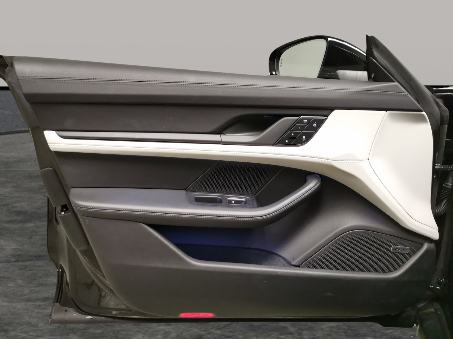 Used Porsche Taycan 2023 for sale - 76664729: Photo 42