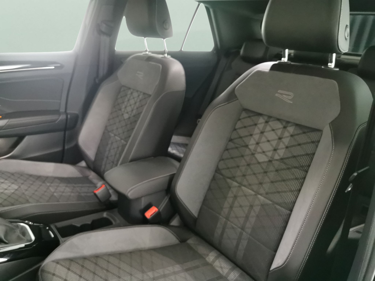 Used Volkswagen T-Roc 2023 for sale - 76827045: Photo 24