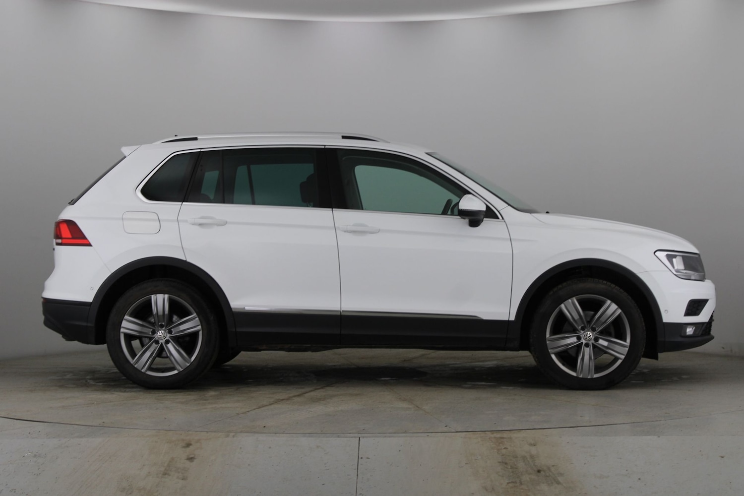 Used Volkswagen Tiguan 2019 for sale - 77210882: Photo 10