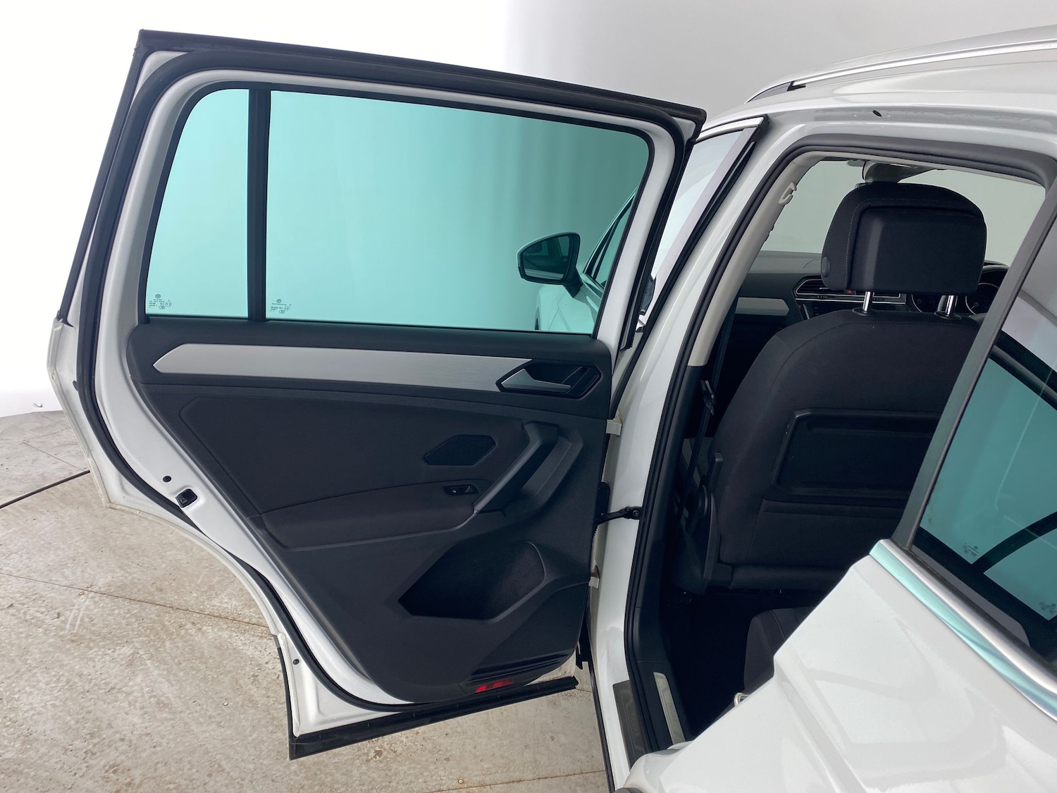 Used Volkswagen Tiguan 2019 for sale - 77210882: Photo 24