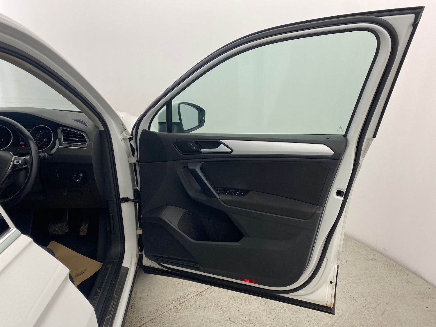 Used Volkswagen Tiguan 2019 for sale - 77210882: Photo 27